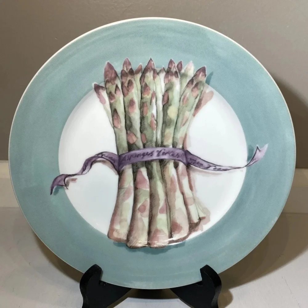 Williams Sonoma Asparagus Bunches 8.25” Two (2) Set Salad Dessert Plates, Japan